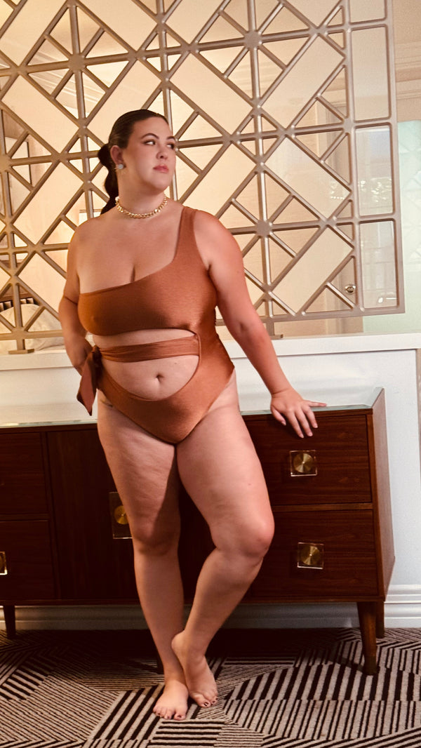 Sophia Monokini — One‑Piece Swimwear With Modern Cut‑Out Design